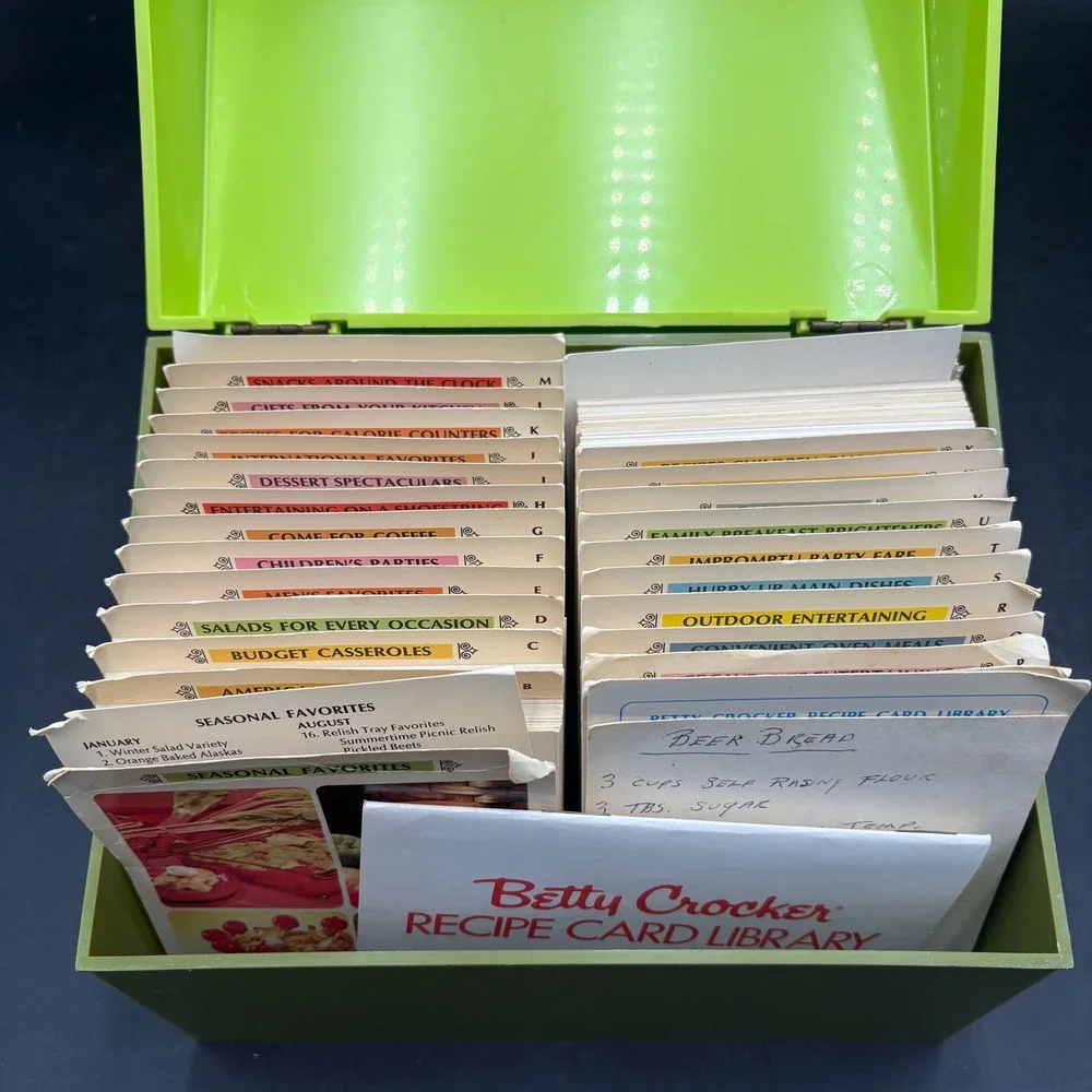 Vtg MCM Betty Crocker Recipe Card Library Avocado Green Box 1971 Decor